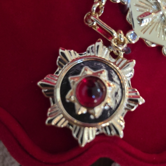 Gold-Plated Necklace with Red Gemstone Accents - Picture 3 of 6